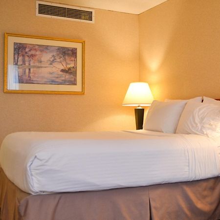 Amenida Residences, YYC 외부 사진
