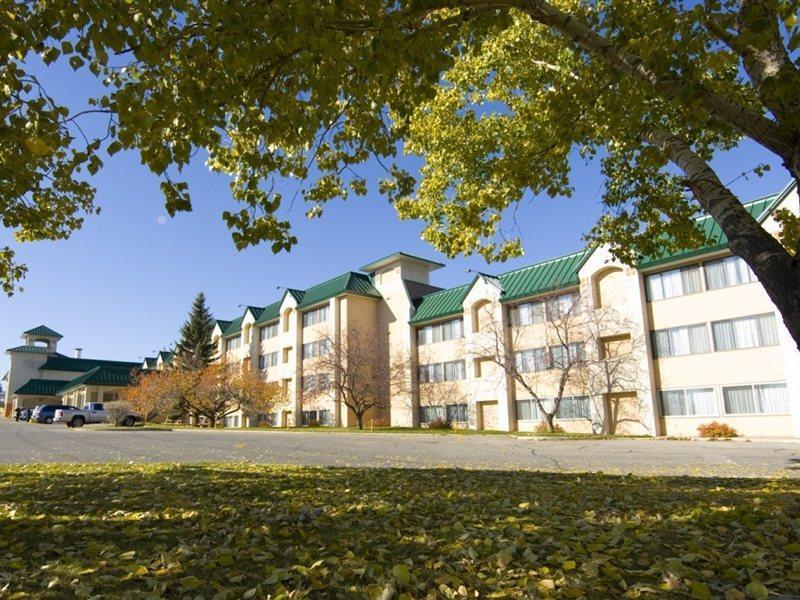 Amenida Residences, YYC 외부 사진